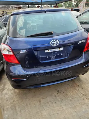 Toyota Matrix L Hatchback FWD (1.8L 4cyl 5M) 2011 Blue