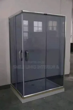 90x120 Shower Room