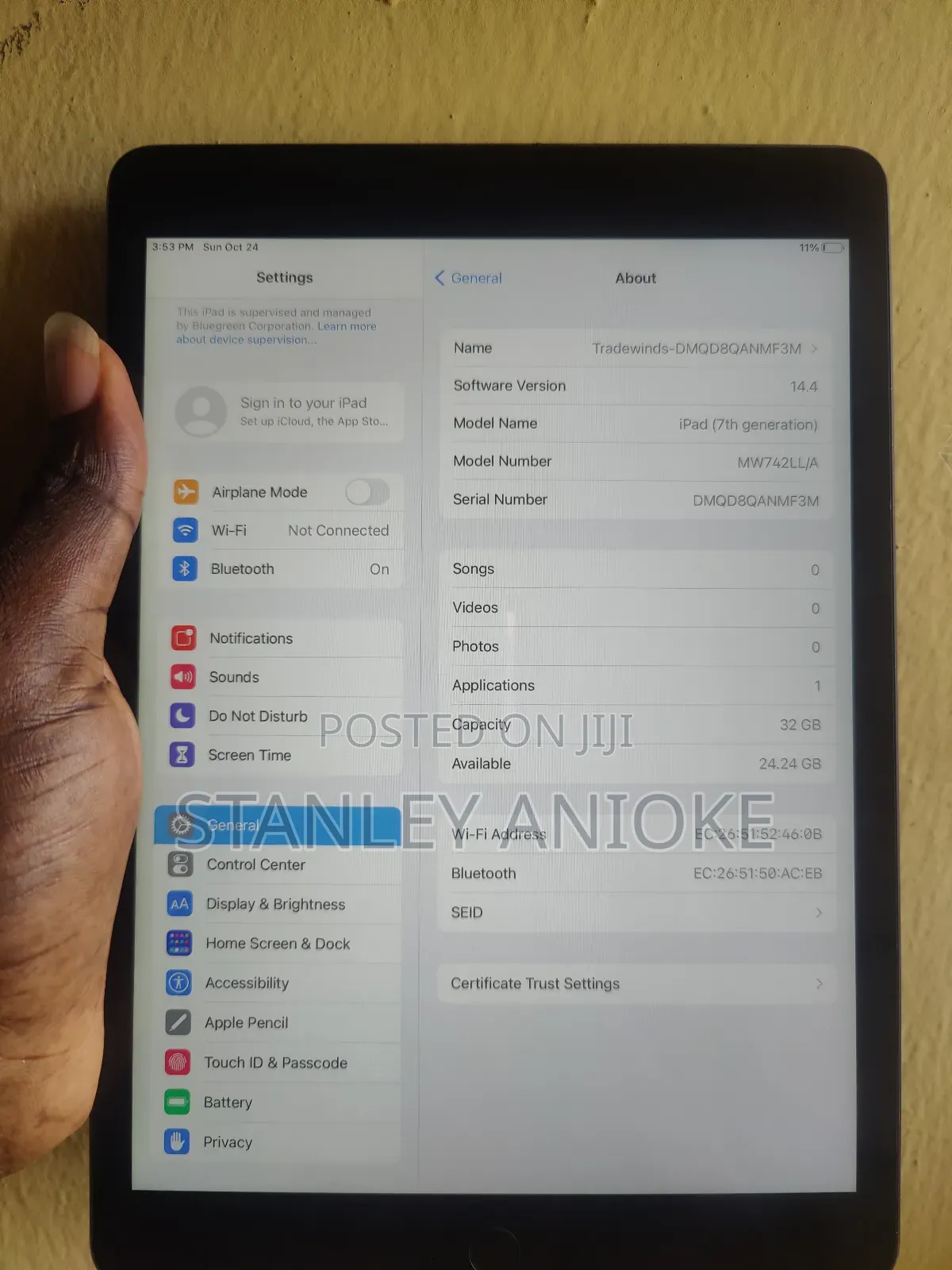 Apple iPad 10.2 (2019) 32 GB Gray
