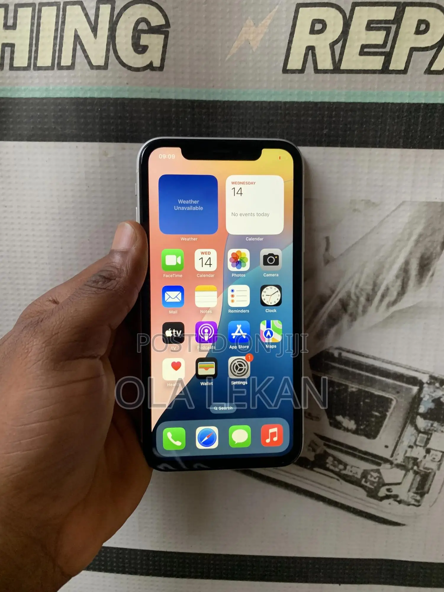 Apple iPhone XR 64 GB White