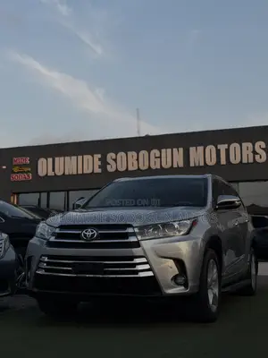 Toyota Highlander Limited Platinum 4x4 V6 (3.5L 6cyl 8A) 2017 Silver