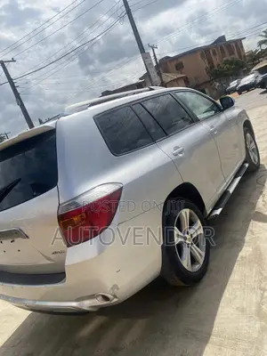 Toyota Highlander Sport 2010 Silver