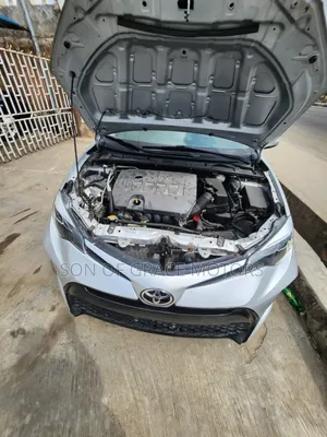 Toyota Corolla SE 4dr Sedan (1.8L 4cyl CVT) 2017 Silver