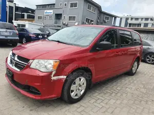 Dodge Caravan 2012 Red