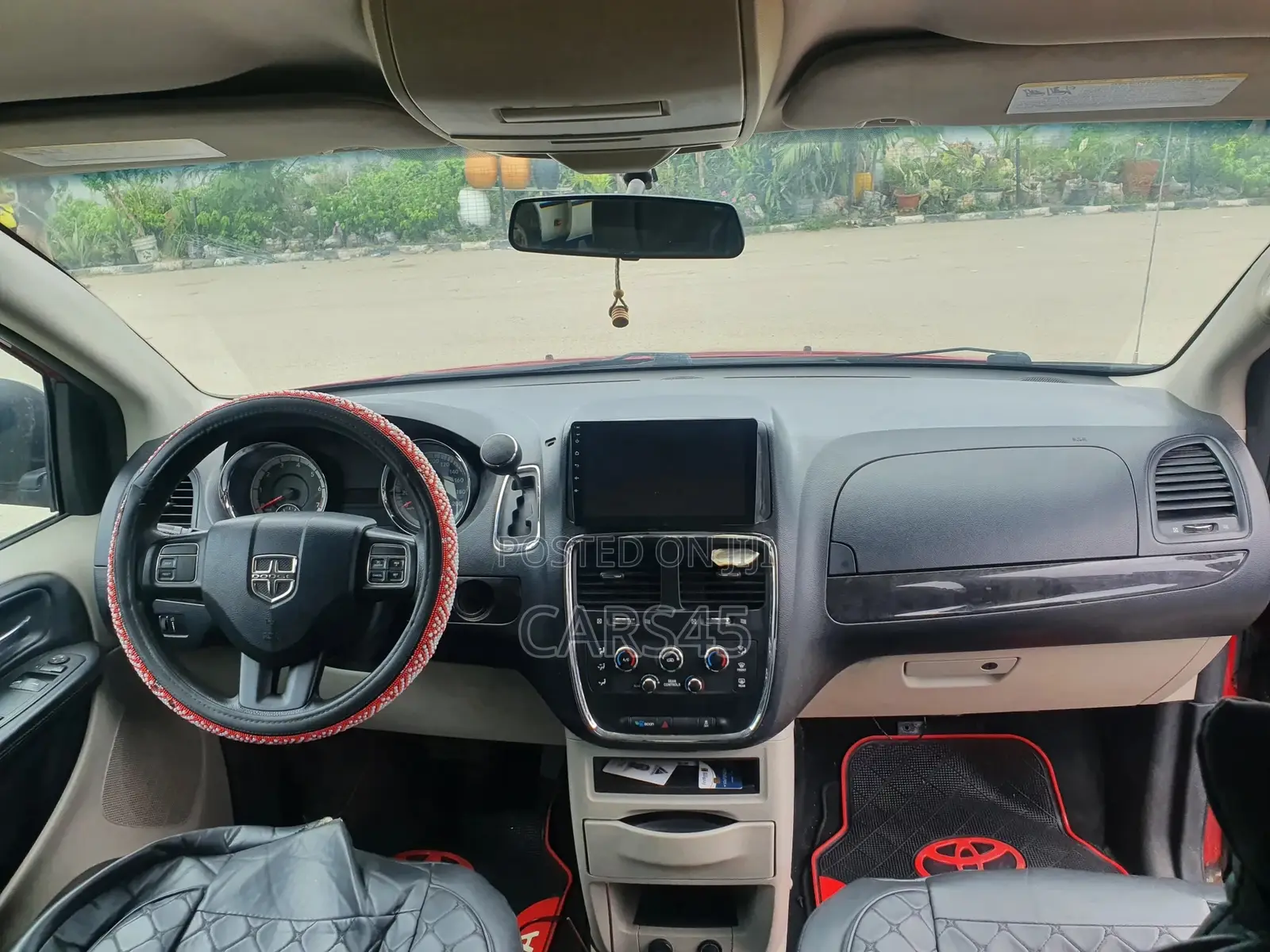 Dodge Caravan 2012 Red