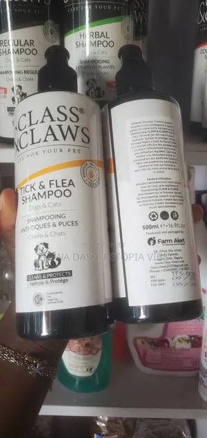 Class Claws Tick Flea Shampoo for Dogs Cats Cleans Protects
