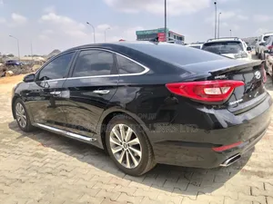 Hyundai Sonata Sport Sedan FWD (2.4L 4cyl 6A) 2017 Black