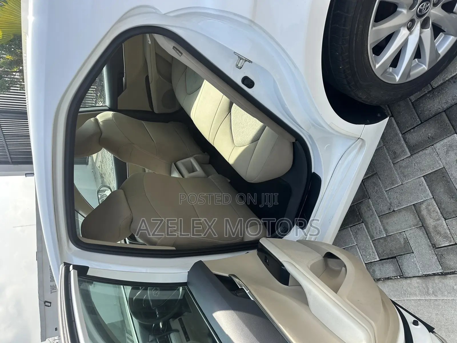 Toyota Camry 2020 White