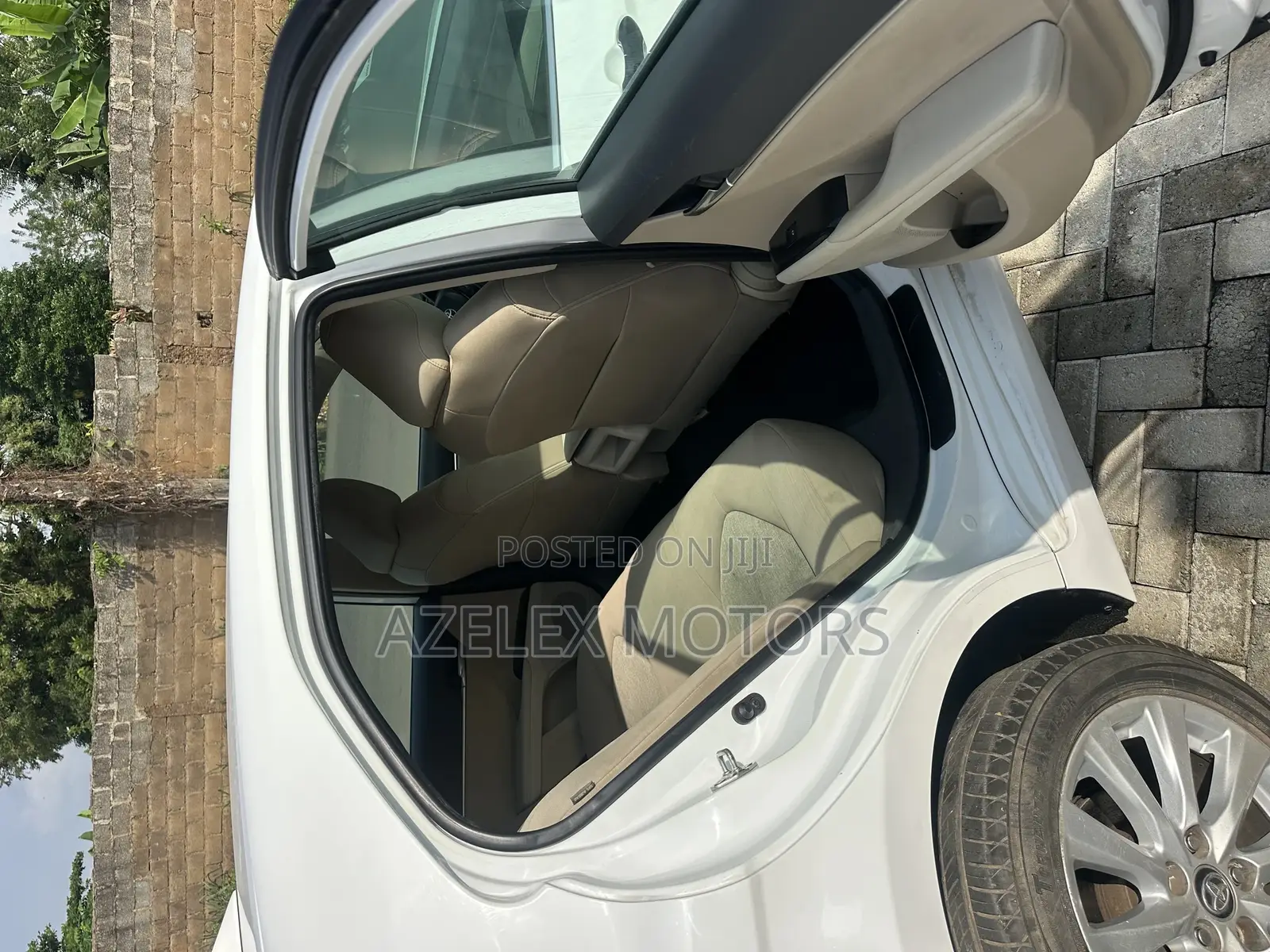 Toyota Camry 2020 White