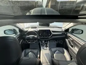 Toyota Highlander Platinum 2021 Silver