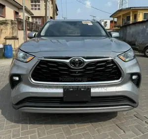 Toyota Highlander Platinum 2021 Silver