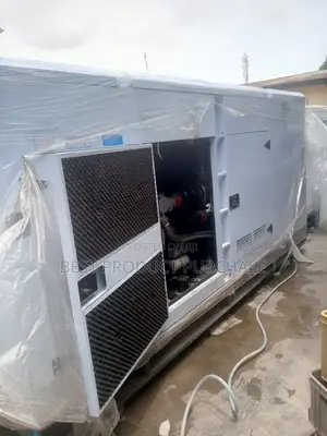 Clean 400kva Perkins Soundproof Gen Set