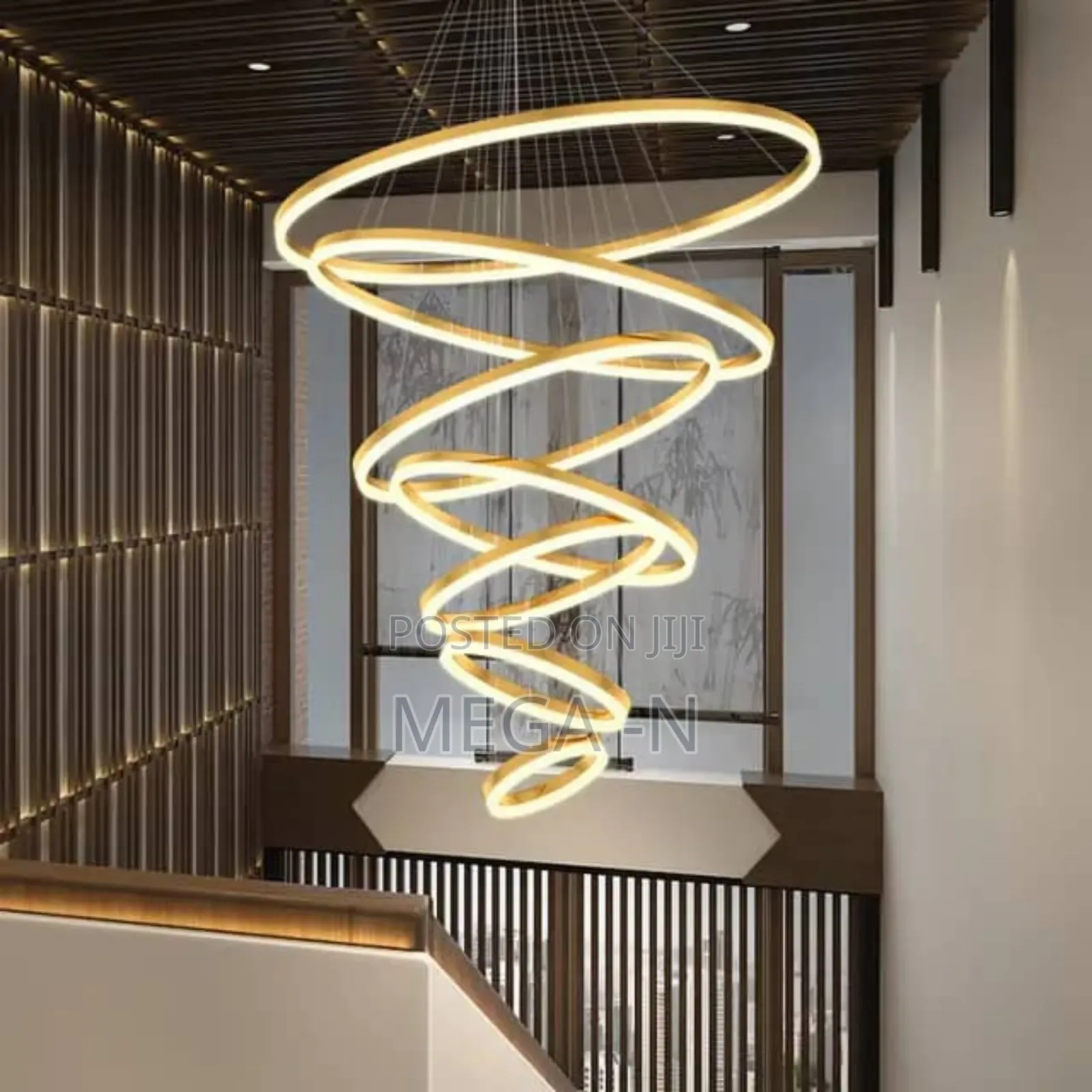 Seven Rings Chandelier Light
