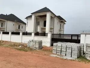 5bdrm Duplex in Seman Estate, Sabon Lugbe for sale