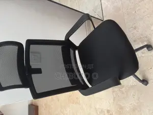 Neatly Used Office Swivel Chair – Excellent Condition