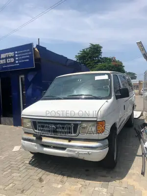 Ford E350 2007 White