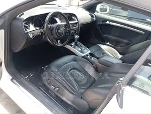 Audi A5 2.0T Premium quattro 2dr Convertible AWD (2.0L 4cyl Turbo 8A)