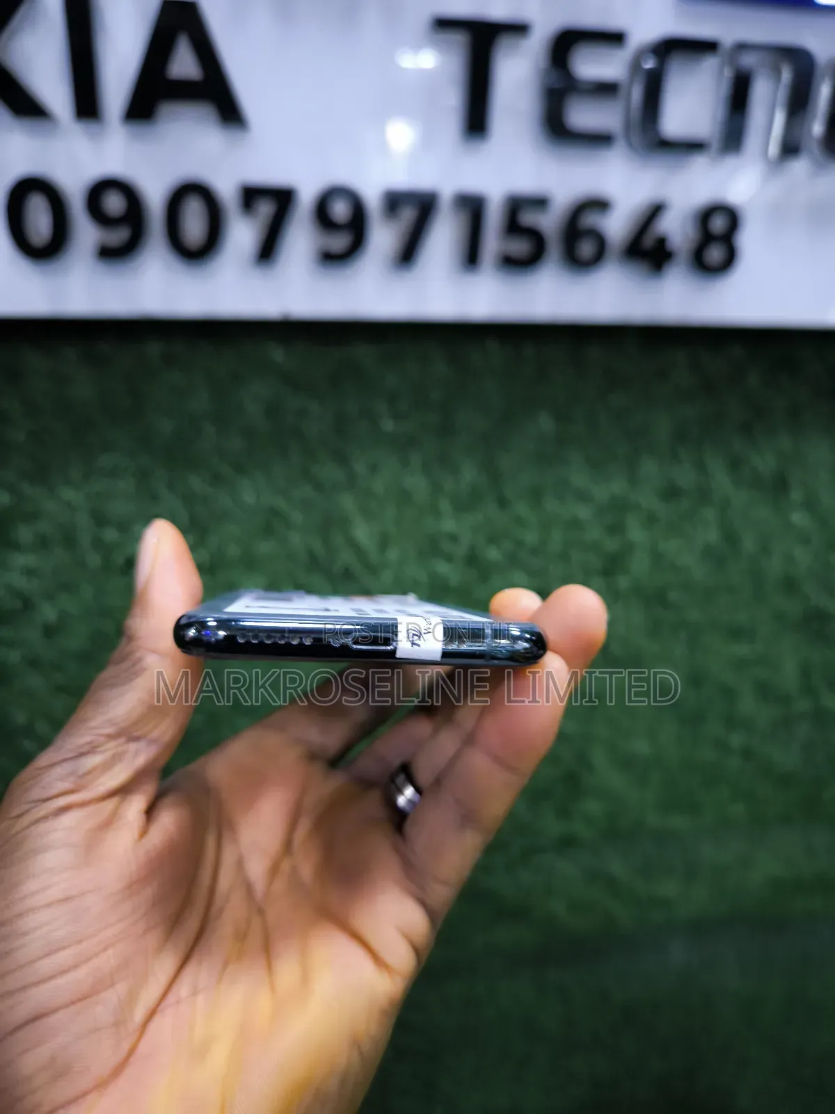Apple iPhone 11 Pro 64 GB Green