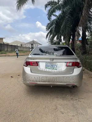 Honda Accord 2011 Silver