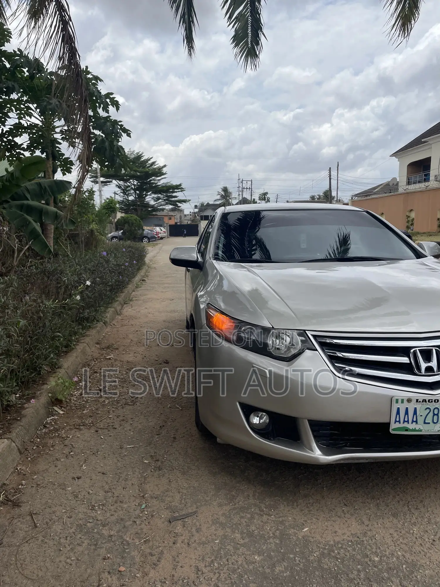 Honda Accord 2011 Silver