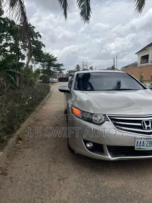 Honda Accord 2011 Silver