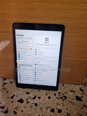 Apple iPad 9.7 128 GB Gray