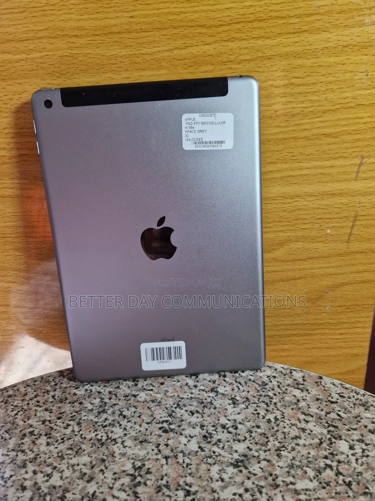 Apple iPad 9.7 128 GB Gray