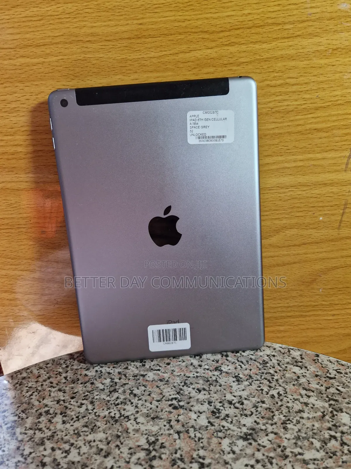 Apple iPad 9.7 128 GB Gray