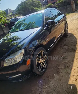 Mercedes-Benz C300 Luxury 4Matic Sedan AWD (3.0L 6cyl 7A) 2010 Black