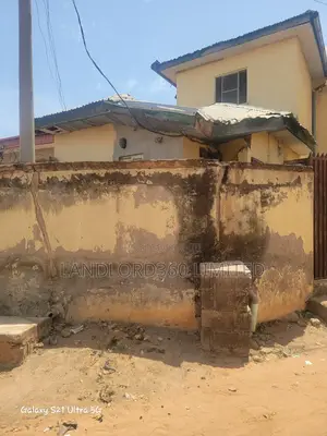 6bdrm Apartment in Nil, Ilorin West for sale