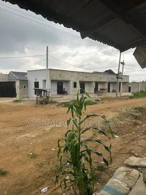 5 Shops With Toilets/Bathrooms