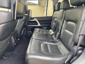 Toyota Land Cruiser 2016 Black