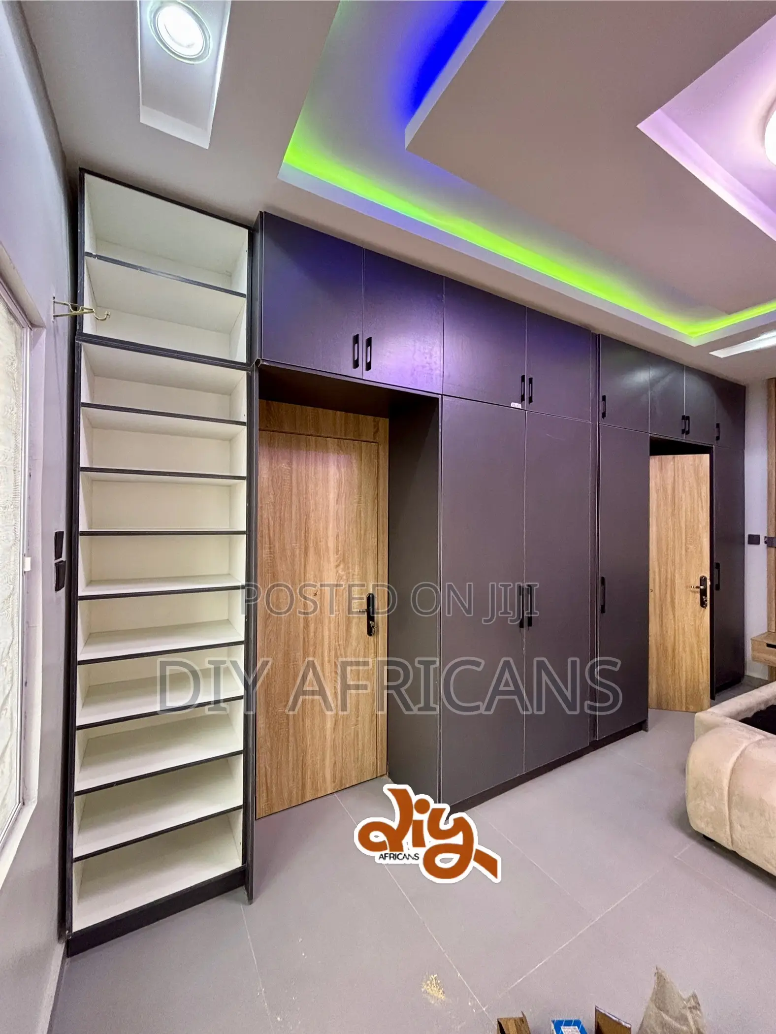Luxury Wooden Wardrobe -- Strong Elegant Finish