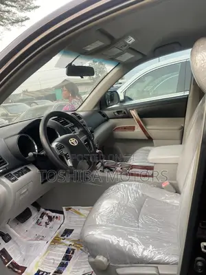 Toyota Highlander Limited 3.5l 4WD 2013 Maroon