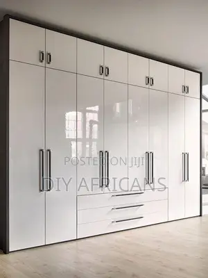 Luxury Wooden Wardrobe -- Strong Elegant Finish