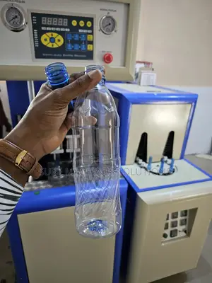 Semi Automatic Pet Bottle Blowing Machine