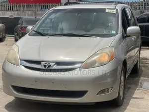 Toyota Sienna XLE Limited 2008 Silver