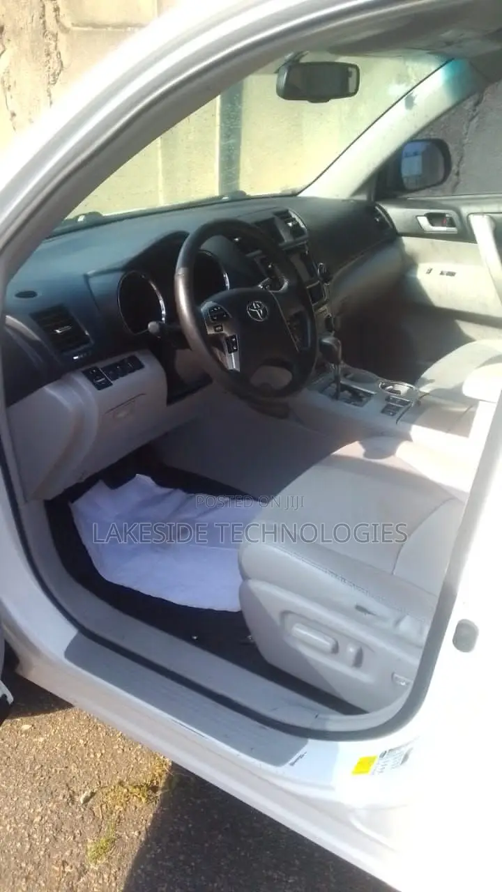Toyota Highlander 2013 White