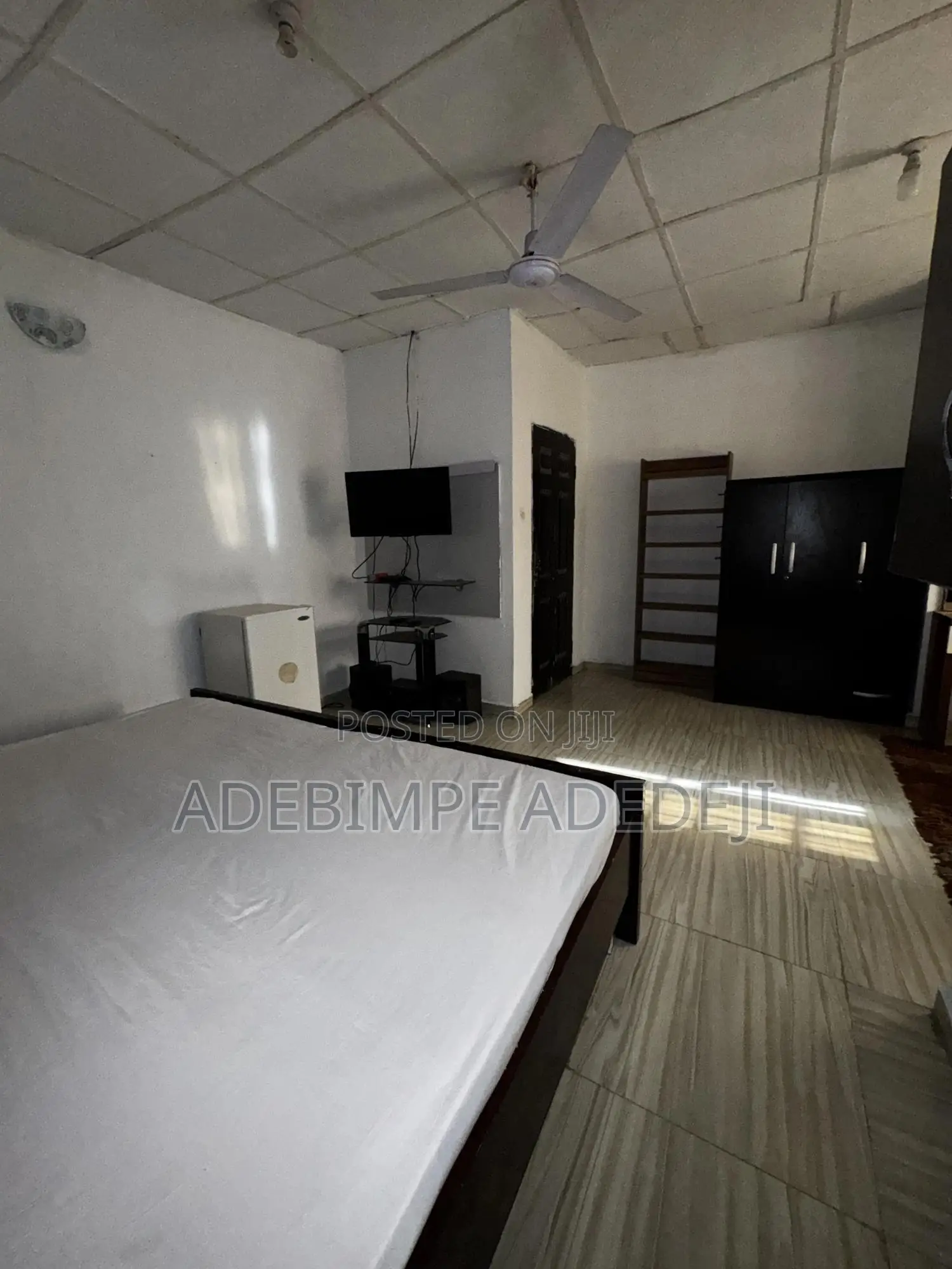 Very Big Spacious Room