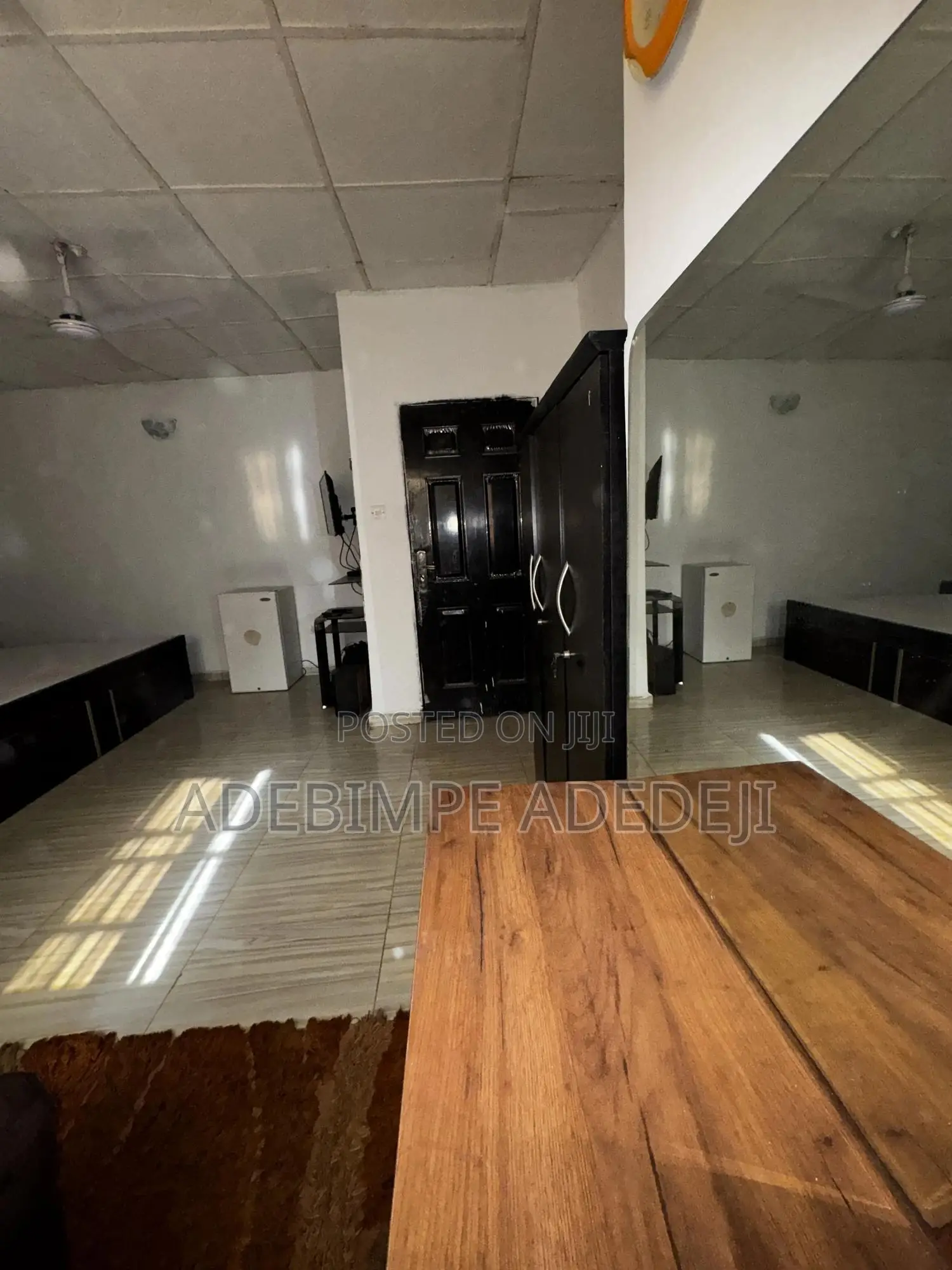 Very Big Spacious Room