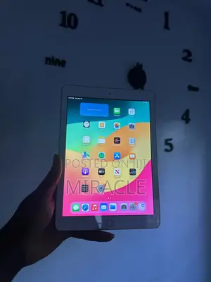 Apple iPad 9.7 128 GB Silver