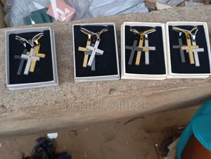 Necklaces Black Gold Silver