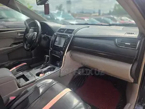Toyota Camry XLE V6 4dr Sedan (3.6L 6cyl 6A) 2016 Black