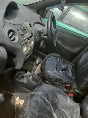 Toyota Yaris 2003 Brown