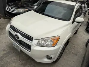 Toyota RAV4 3.5 Limited 2010 White