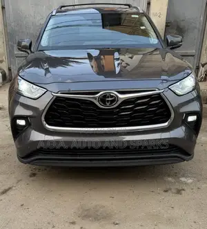 Toyota Highlander 2023 Gray