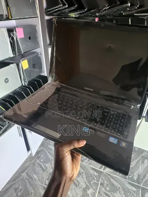 New Laptop Samsung RC520 6GB Intel Core i5 HDD 500GB