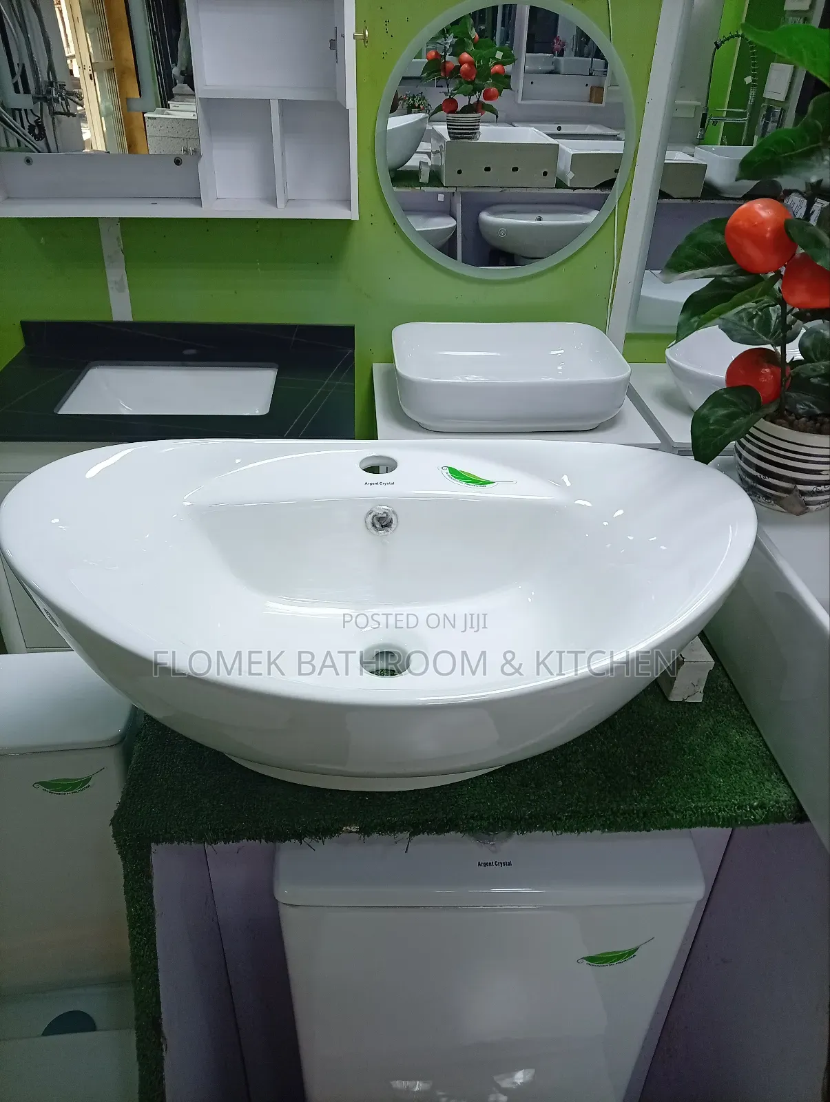 Luxury Canoe-Shaped Countertop Basin – Unique Modern Design