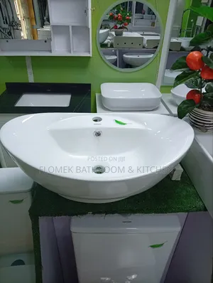 Luxury Canoe-Shaped Countertop Basin – Unique Modern Design
