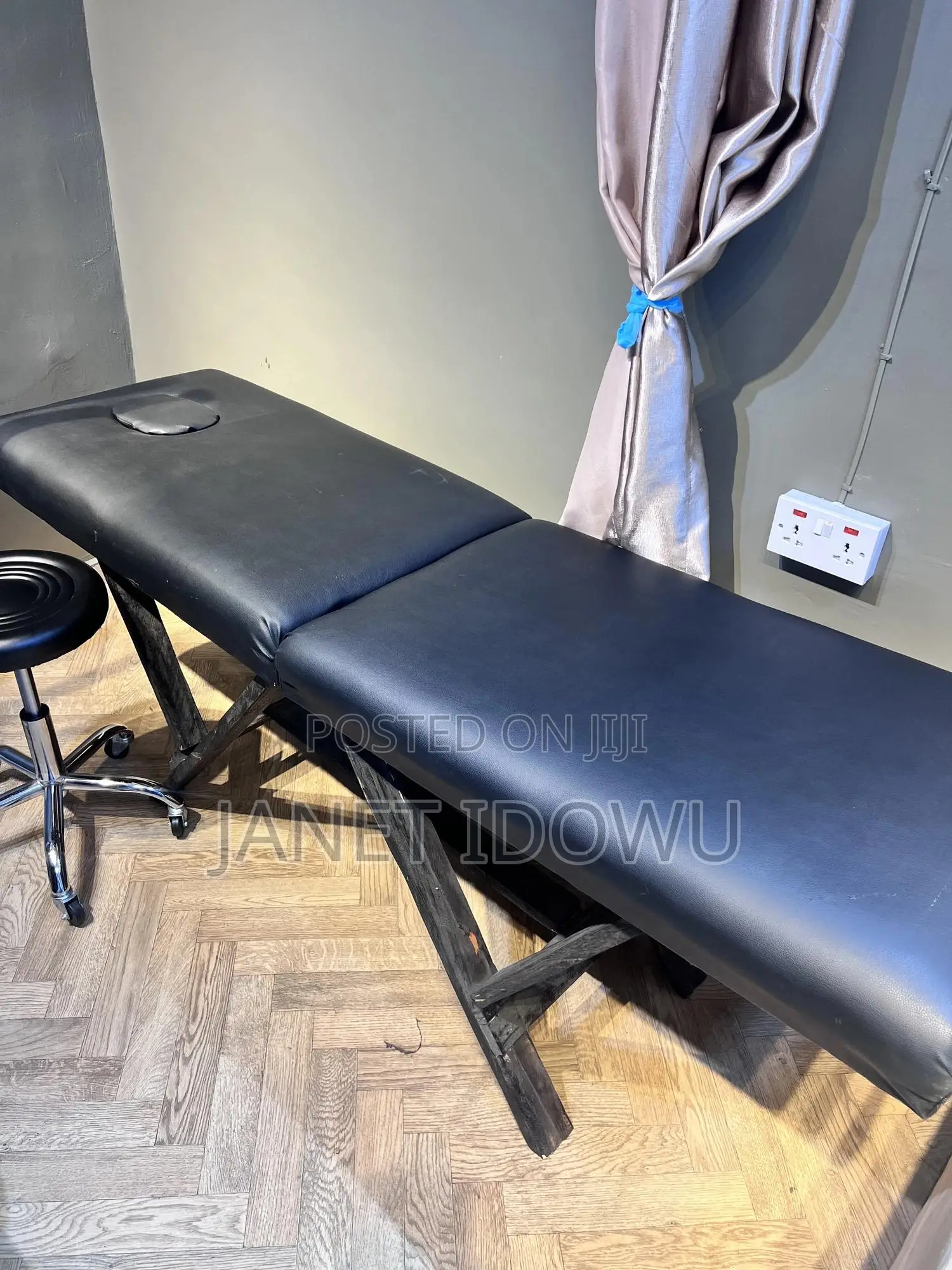 Massage Bed